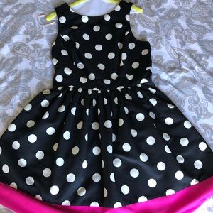 Women Ladies sleeveless Polka dots dress .